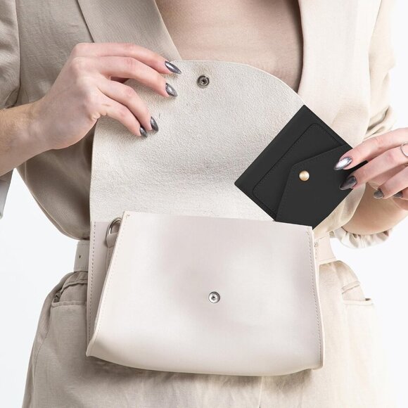 Women’s RFID Blocking Leather Small Wallet with Coins and Keychain - Picture 7 of 7